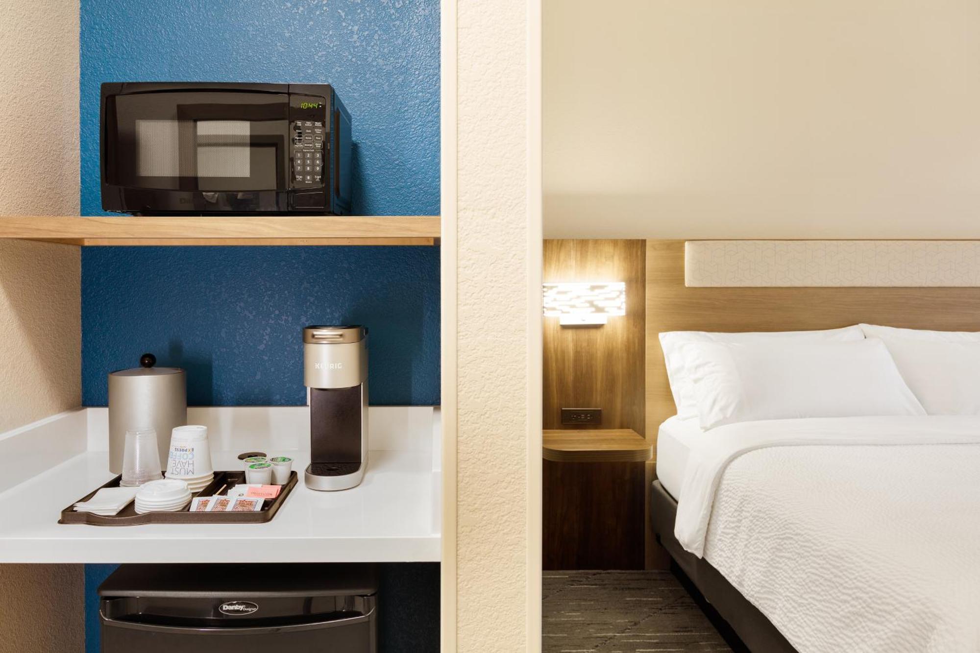 Holiday Inn Express & Suites Augusta W - Grovetown By Ihg Exterior photo